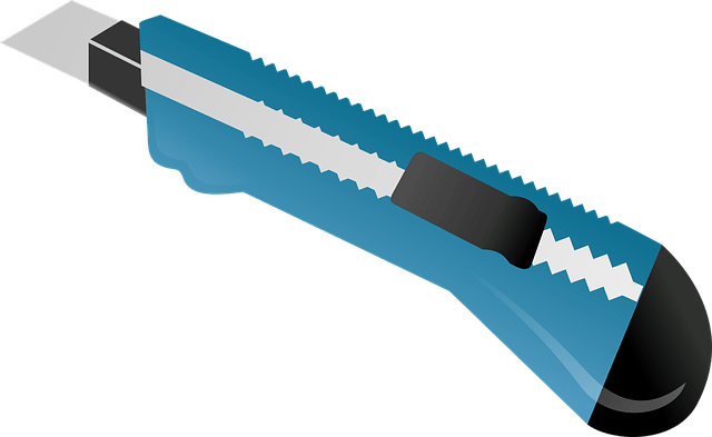 Can you bring a knife through customs in Poland?