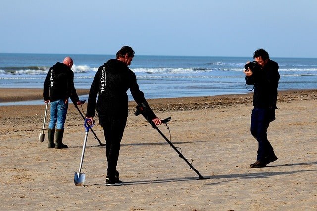 How popular is metal detecting in Poland?