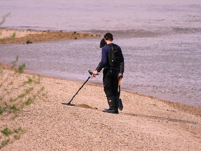 What is illegal metal detecting called in Poland?